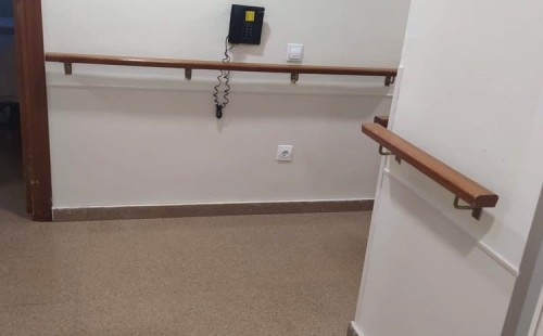 PAREDES DE RESIDENCIA GERIÁTRICA