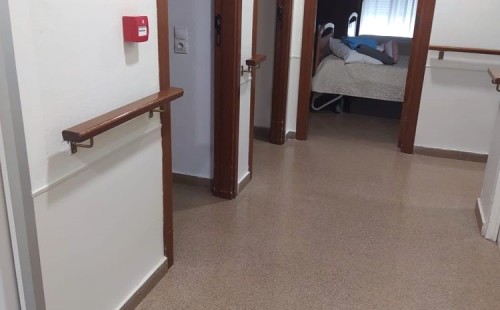 PAREDES DE RESIDENCIA GERIÁTRICA