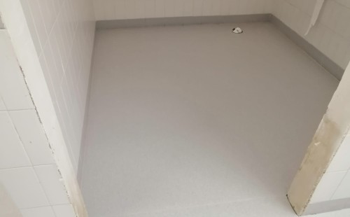 VESTUARIOS EN CENTRO DE SALUD